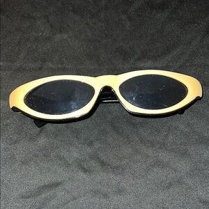 Vintage Chic Cream Sunglasses